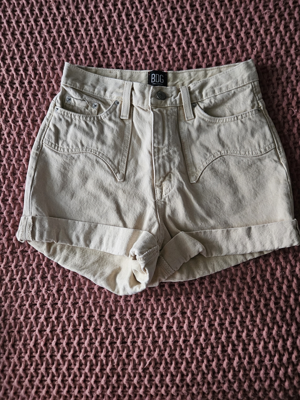 Urban Outfitters BDG denim mom shorts in beige, Size 25/0
